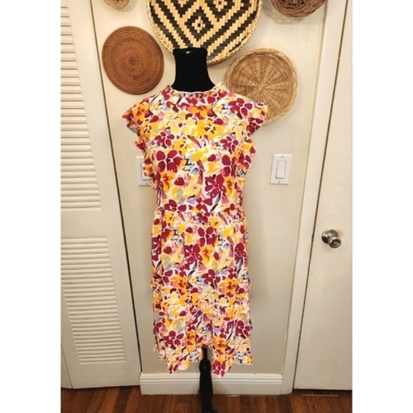 LAST ONE! Floral Midi Dress With Ruffles - Picture 2 of 7